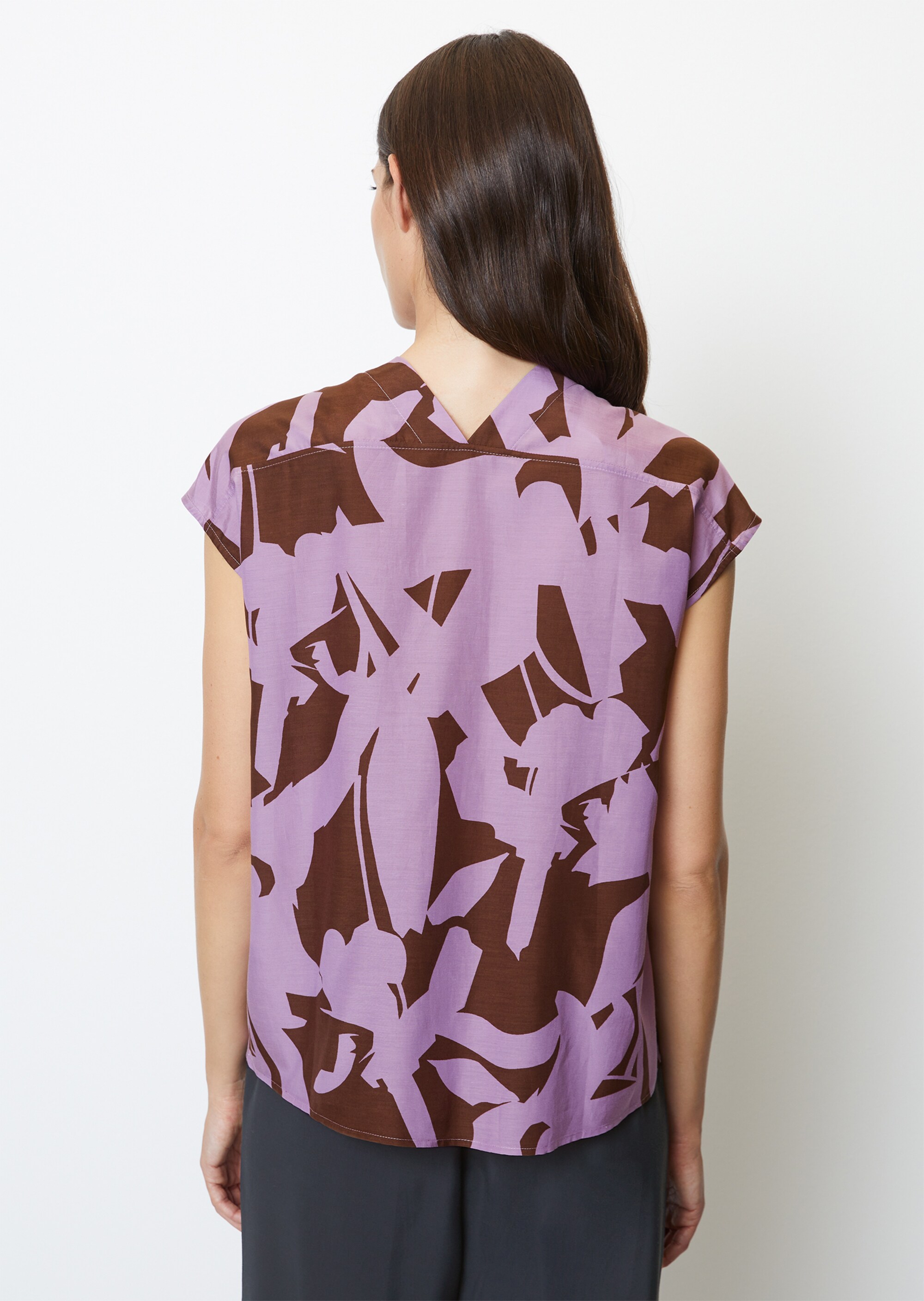 Ärmellose V-Neck-Bluse regular aus softem Organic Cotton-Viskose-Mix