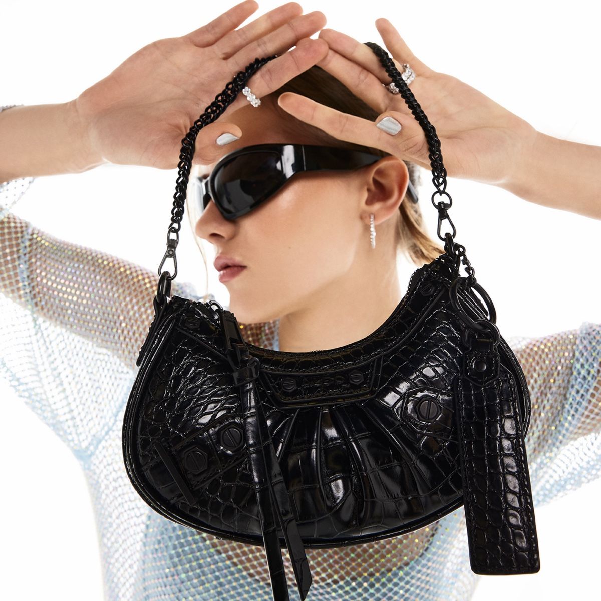 Fraydax Black Women Shoulder Bags