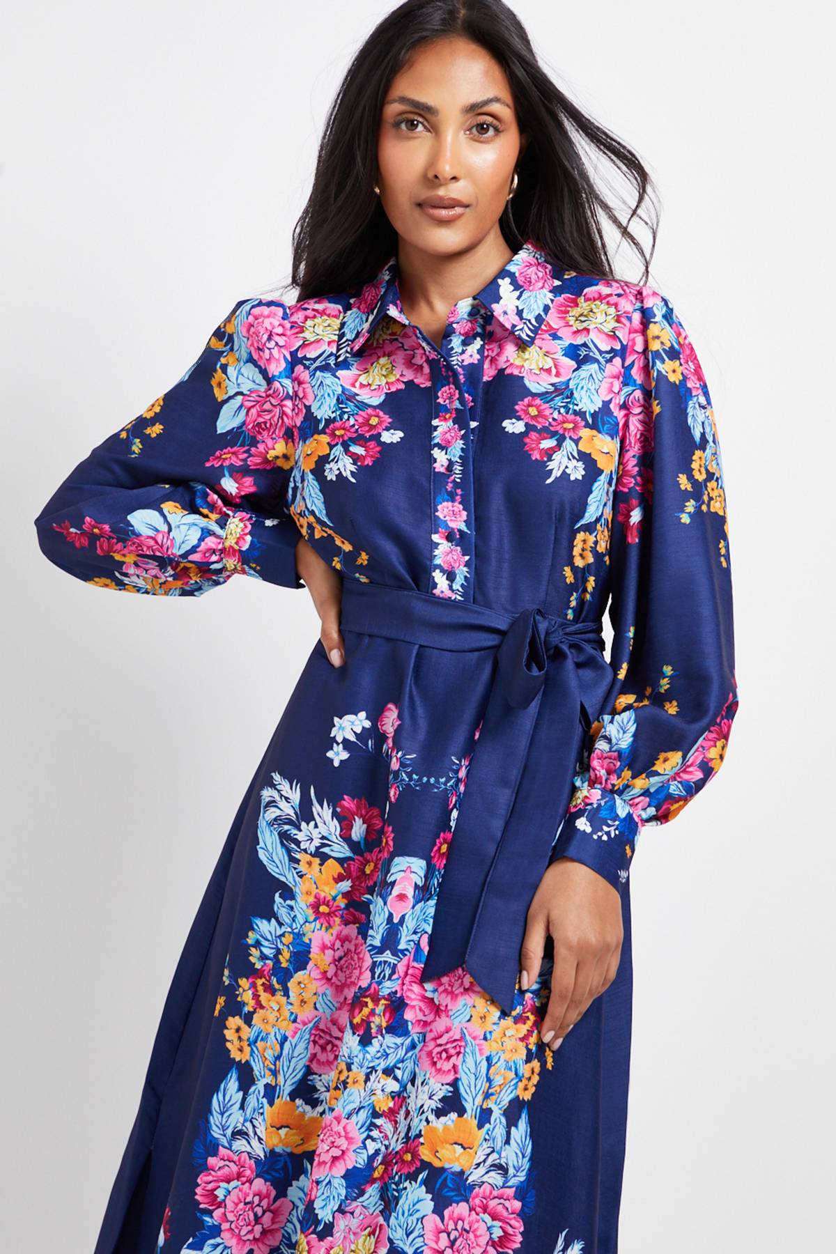 Wallis Robe Chemise Mi-Longue Western Fleurie avec Ceinture - Taille Petite