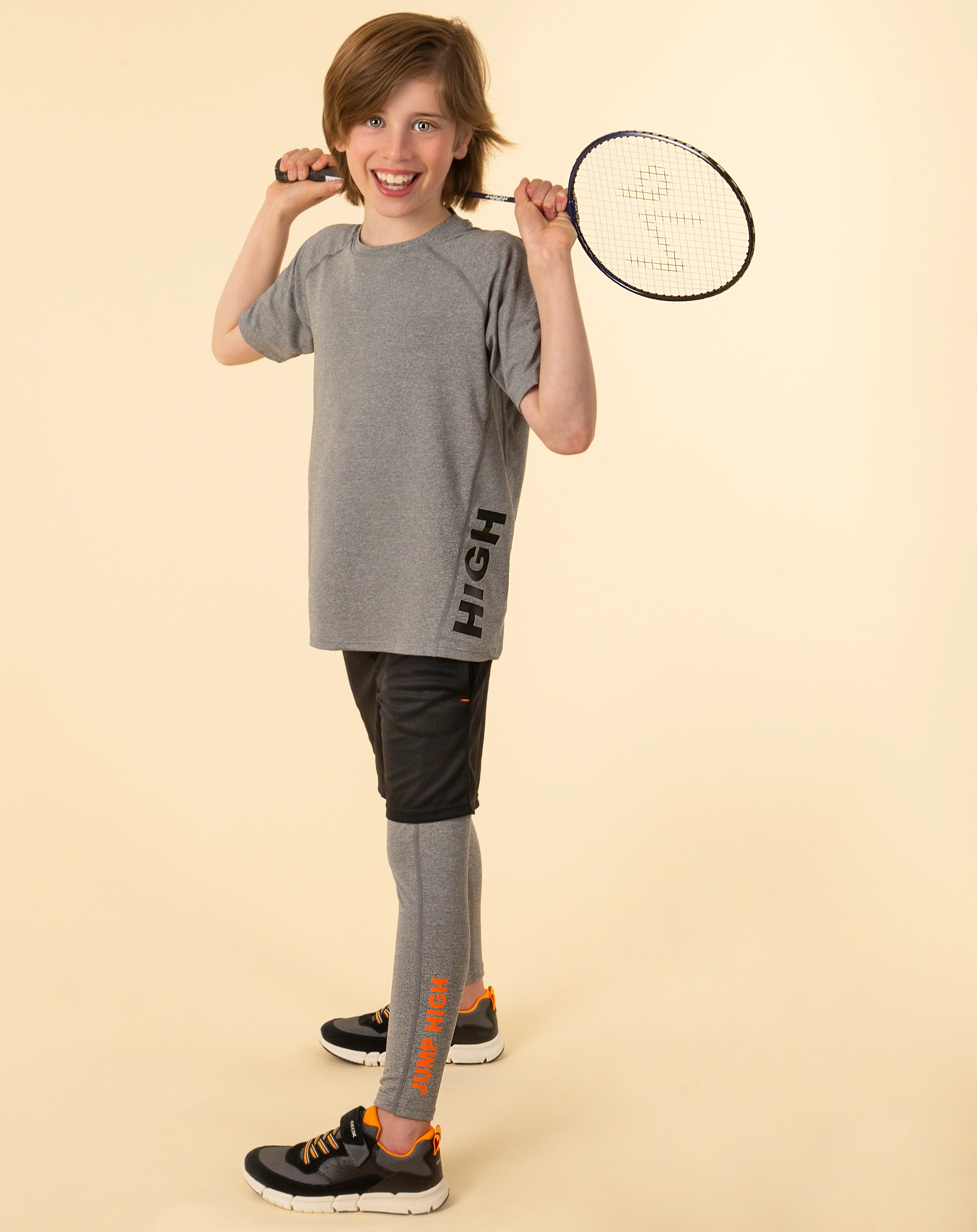 Funktions-Sporthose JUMP HIGH mit T-Shirt in schwarz