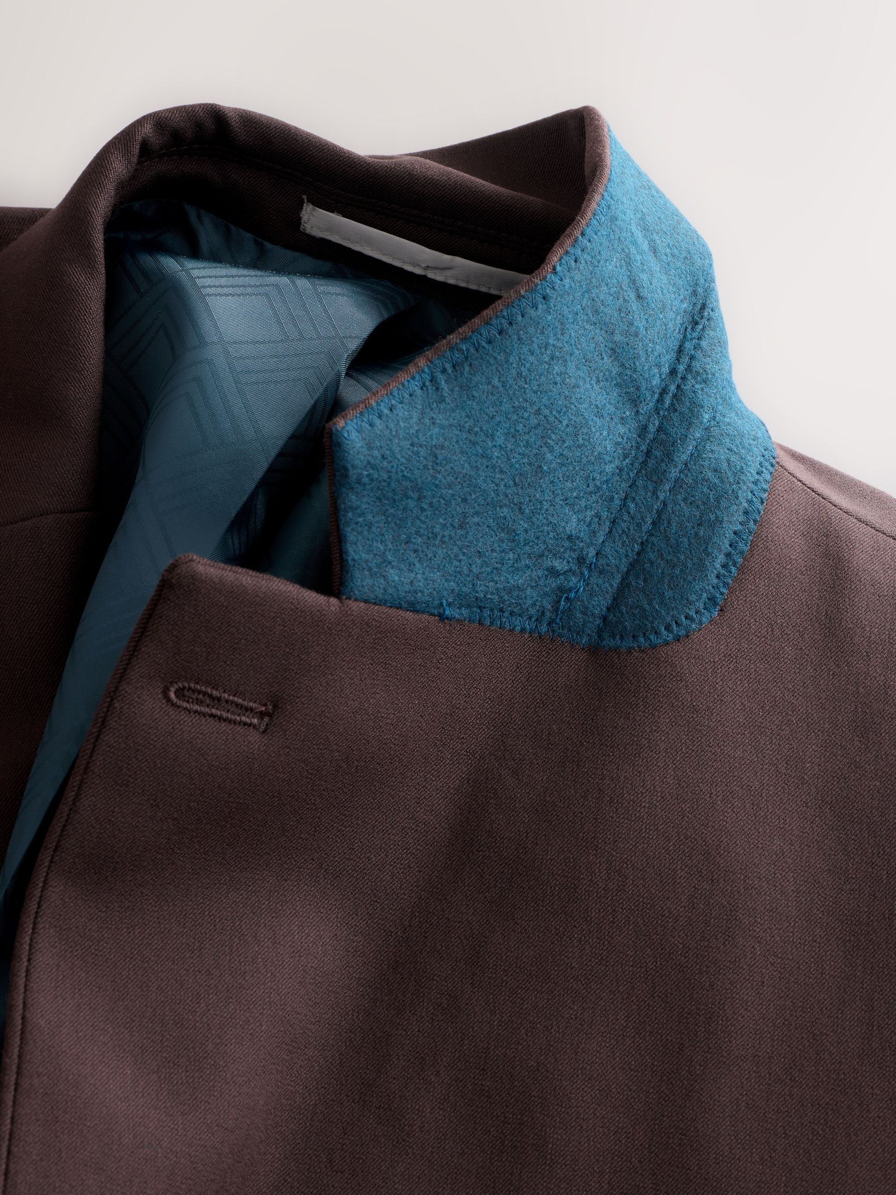 Bruin - Tailored fit - Meegevend stretchkostuumjasje