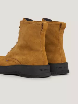 Botas de cano curto com cadarço em camurça repelente à água