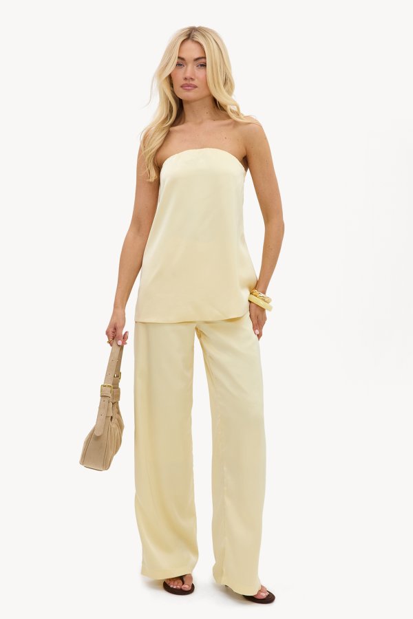 A FLORAL AWAKENING - LIGHT YELLOW