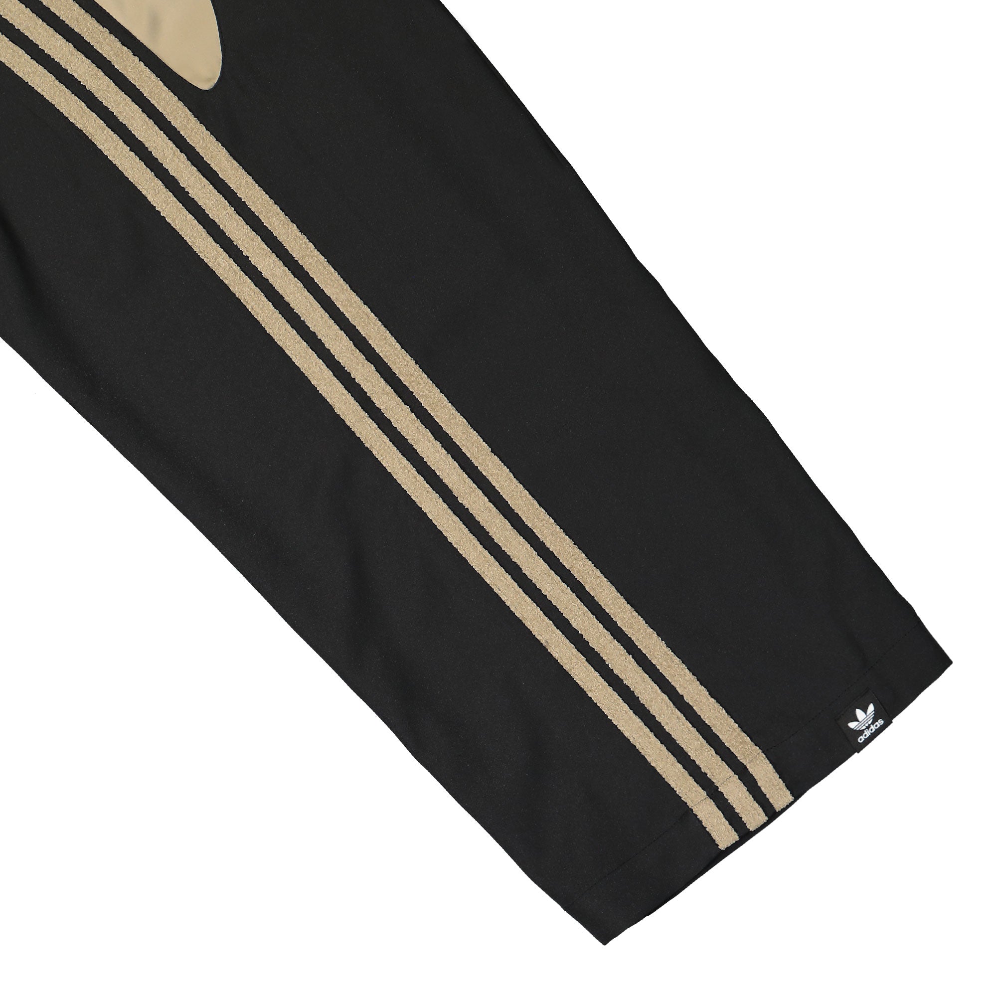 adidas<br>Woven Pant