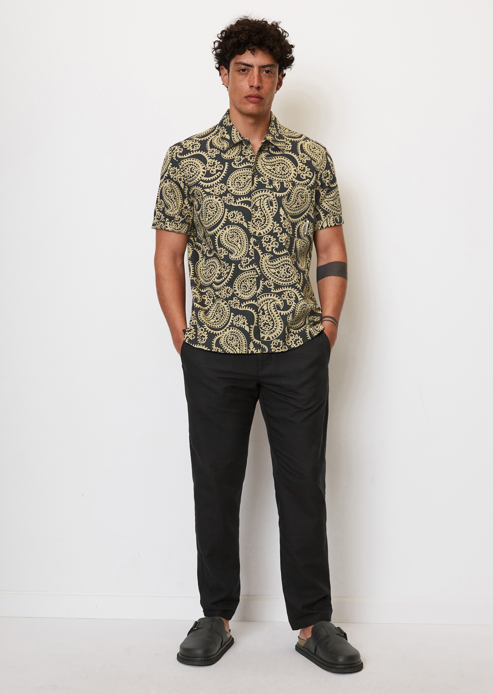 Chino Modell OSBY jogger tapered aus Bio-Baumwolle und Leinen
