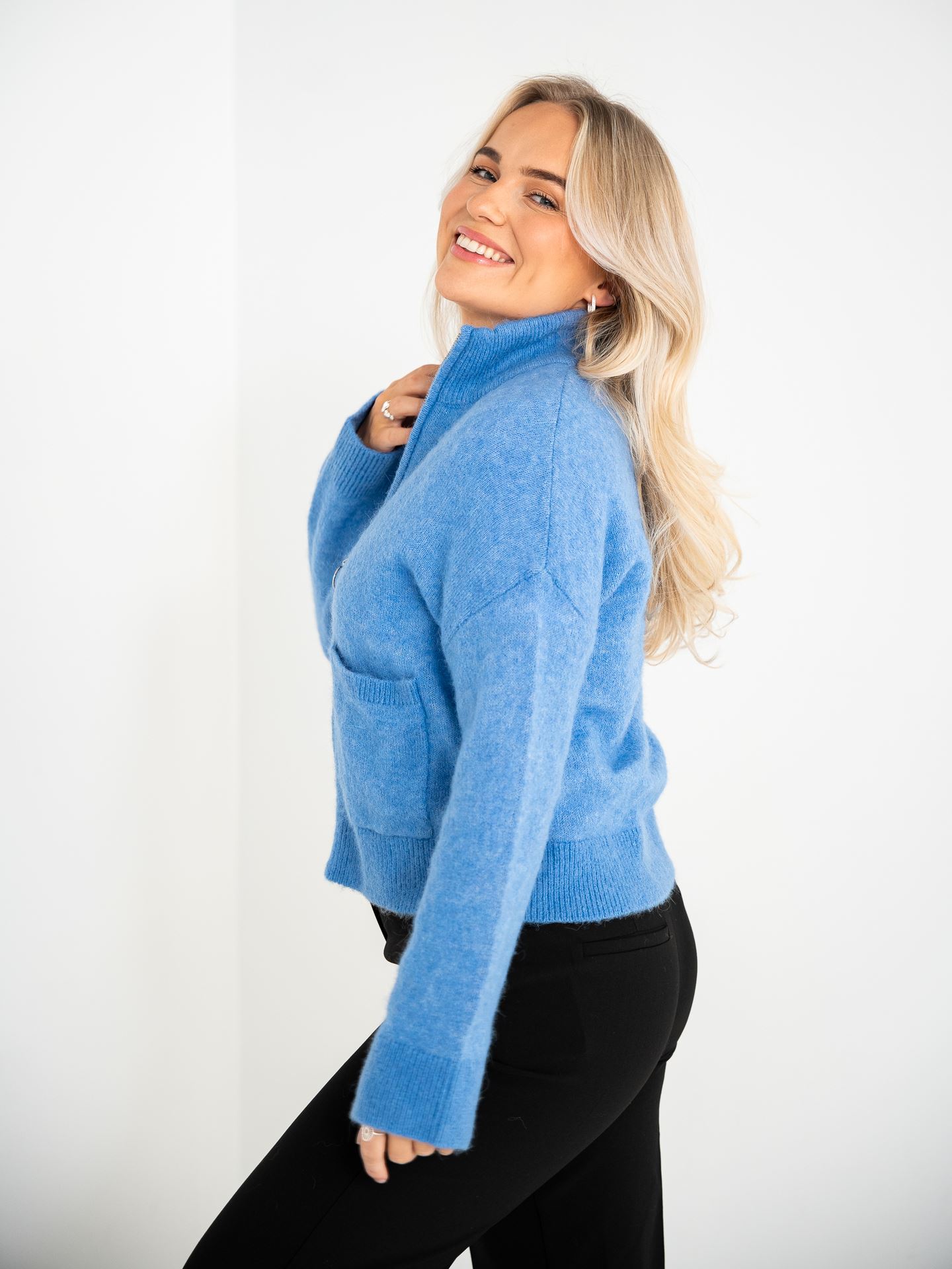 Sia Ras Long Sleeve Knit Zipper Cardigan