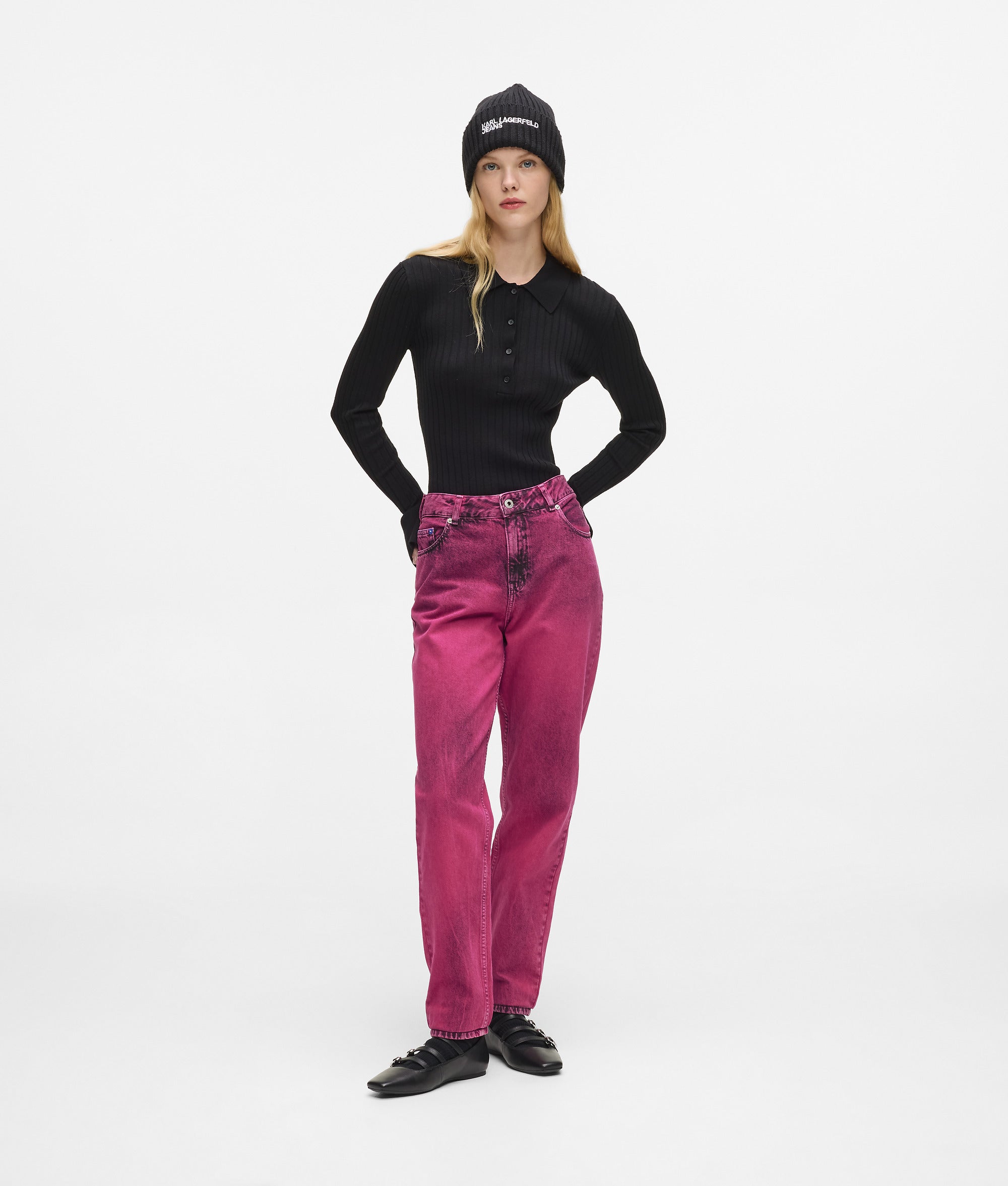 Mom jeans met verfspatten