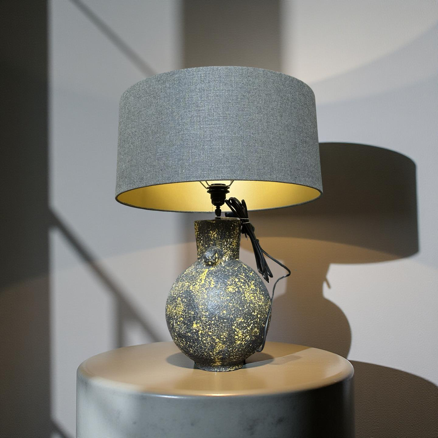 Papier-mache lampvoet uniek