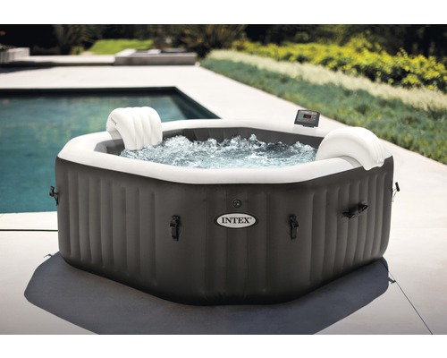 Intex Pure Spa 79 Octagon Bubble Jet 128458 opblaasbare jacuzzi voor maximaal 4 personen met geïntegreerde kalkbescherming en zoutwatersysteem, 4 krachtige jetjets, thermisch grondzeil, thermische afdekking, 2 opblaasbare hoofdsteunen, zwart