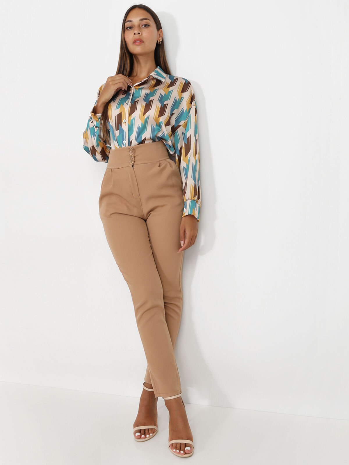 Pantalon à pinces plissé et boutonné- Beige foncé