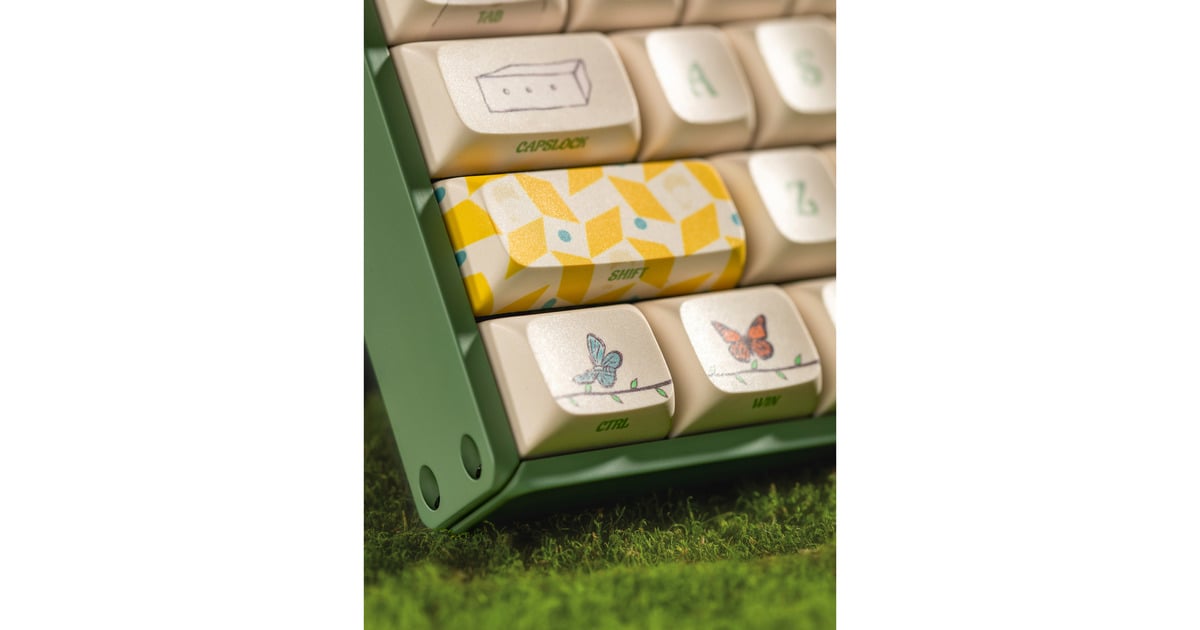 IqunixF97 Floral Date, gaming toetsenbord  (Groen/wit, US lay-out, Gateron Red, RGB leds, 96%, Hot-swappable, PBT, 2.4GHz | Bluetooth 5.1 | USB-C)