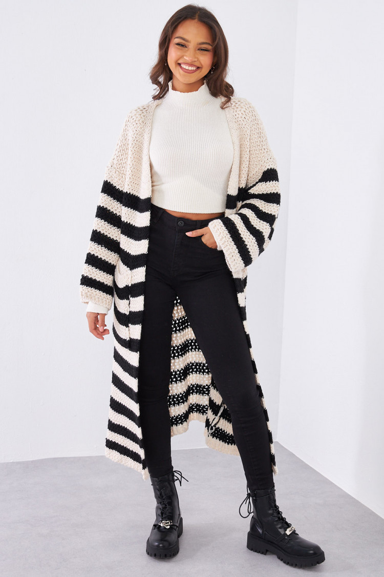 Gilet beige et noir en maille long