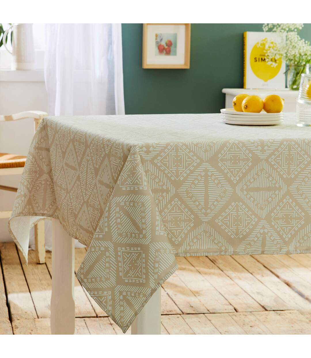 Nappe ronde 180 cm imprimée 100% polyester BOHO géométrique vert sauge