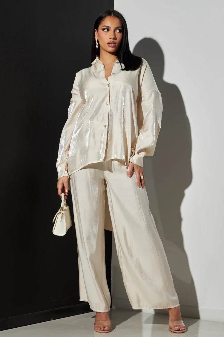 Ensemble 2 pièces chemise + pantalon satiné écru