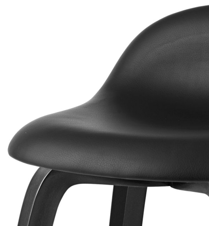 Gubi Gubi 3D barkruk gestoffeerd eiken onderst 76 cm. Hallingdal 123