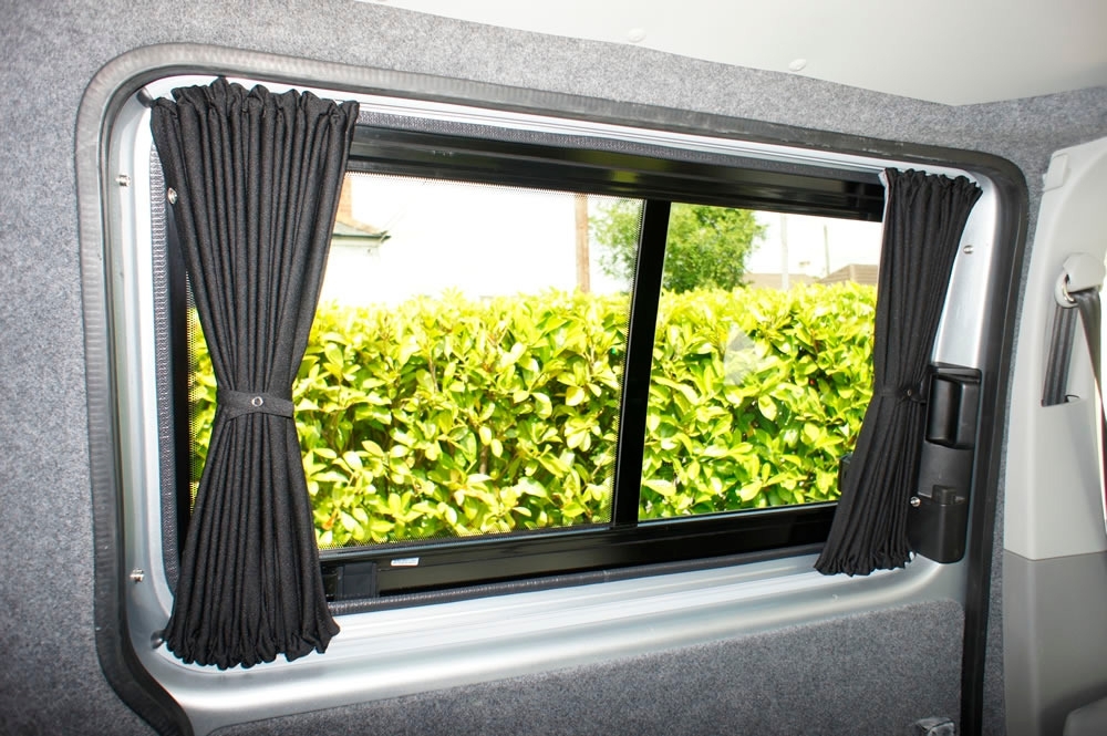 Kiravans Vorhang Set 2 teilig für VW T5/T6 Hinten premium blackout Hinten links