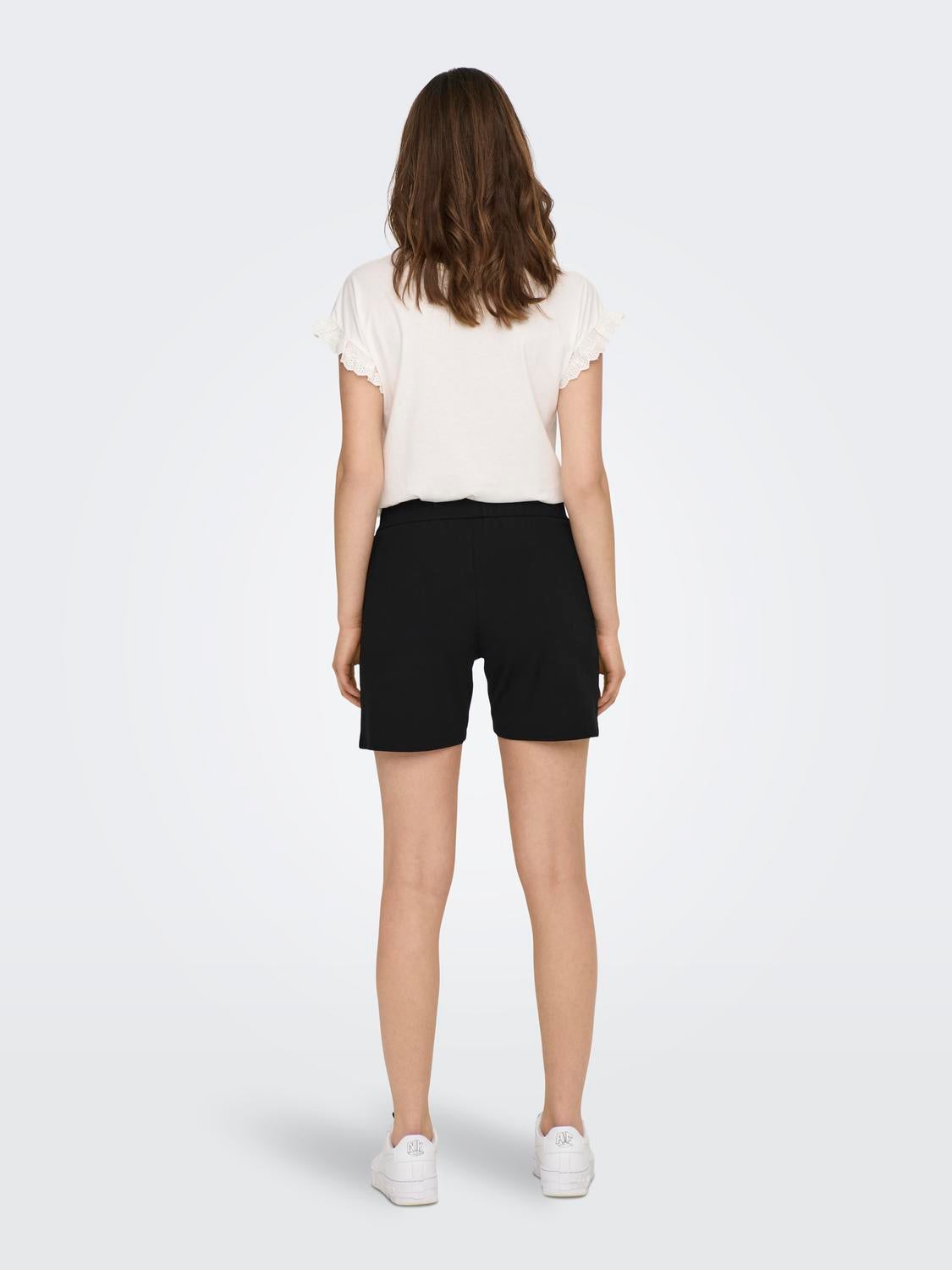 JDYLOUISVILLE Locker geschnitten Klassische Shorts Black