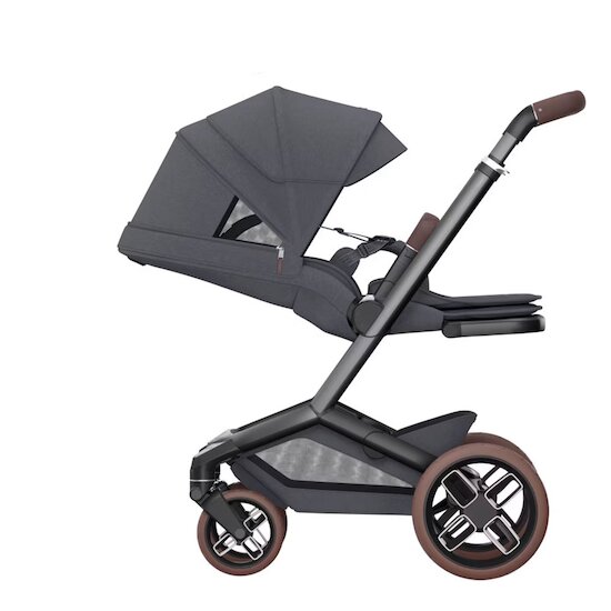 Poussette Fame   Twillic Graphite        de               Maxi-Cosi