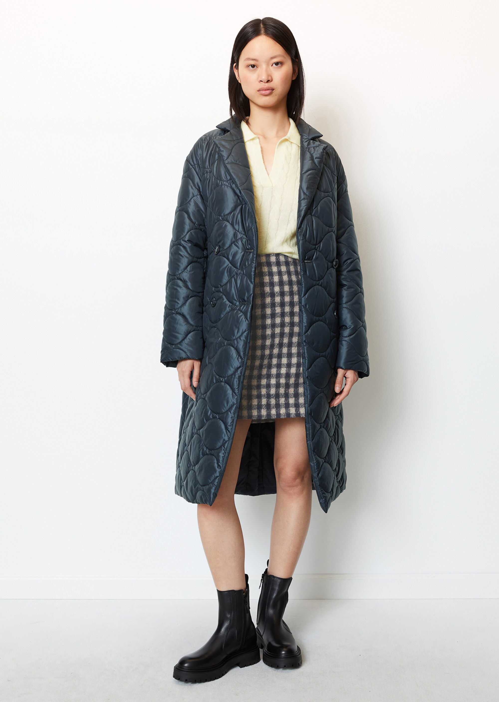 Steppmantel im Bathrobe-Coat-Stil relaxedaus recyceltem Polyester