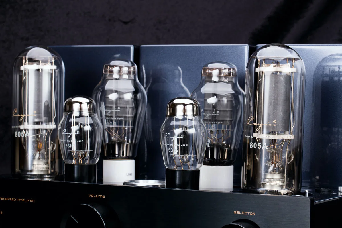Cayin CS-805A Noir Amplis hi-fi stéréo