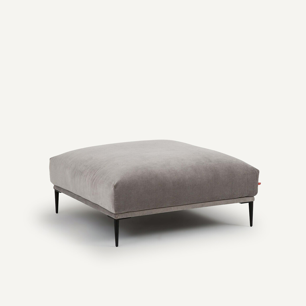 AM.PM<br>Puf XL em veludo, design Oscar E.Gallina