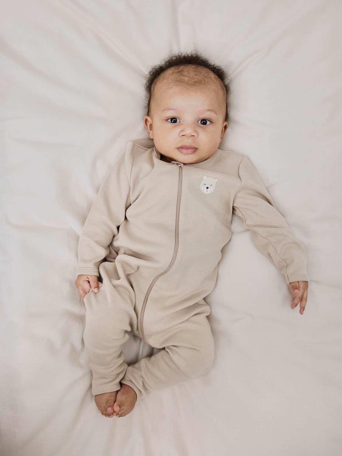 Name It Schlafoverall »NBNNIGHTSUIT für Jungen mit süssem Print im 2er-Pack«, 2 Stk. bedruckt, casual, regular fit, Baumwolle, Rundhals