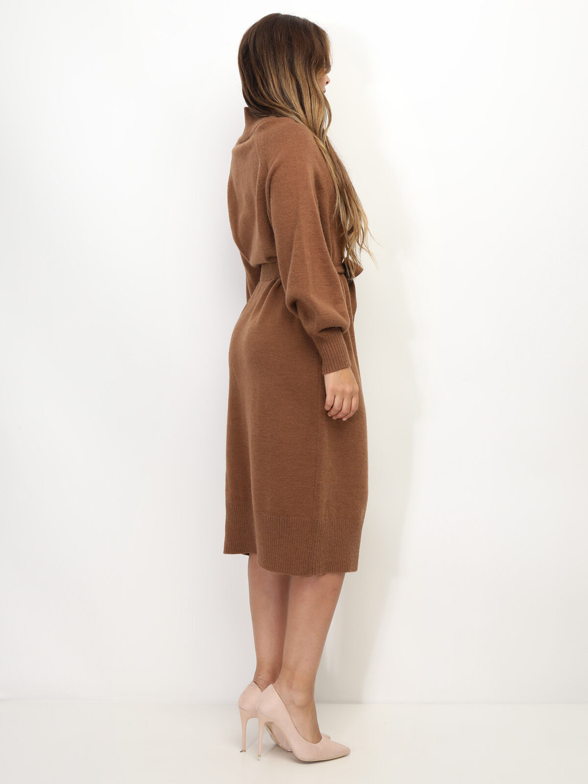 Robe pull à ceinture et boutons- Marron