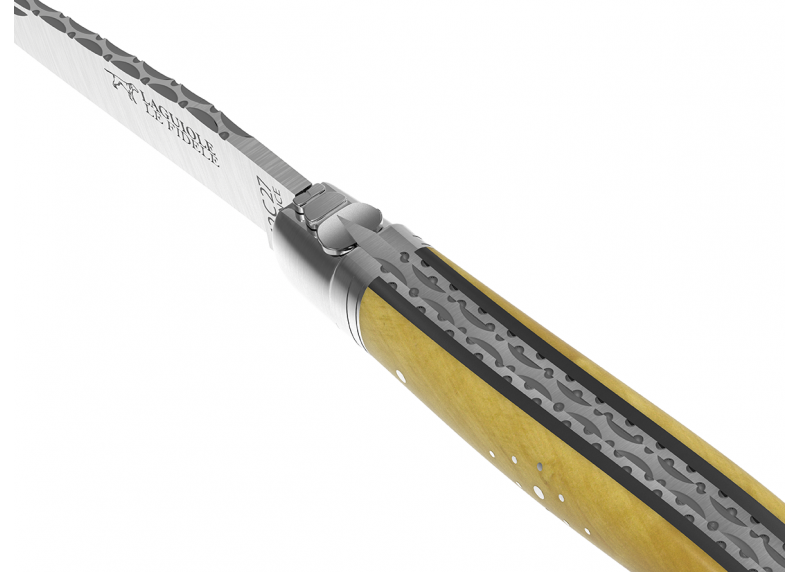 Couteau Laguiole prestige avec un manche en buis et mitres en acier inoxydable