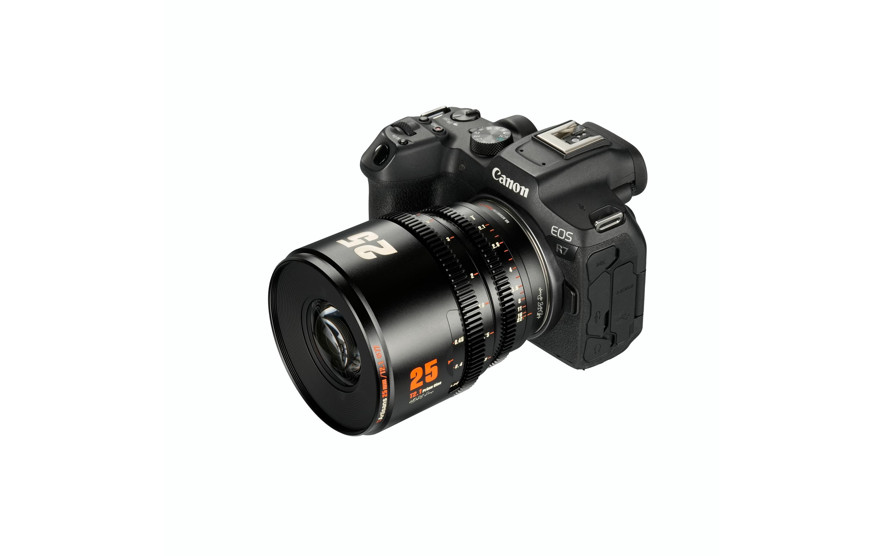 Festbrennweite 25mm T/2.1 – Canon RF<br>Kompaktes, leichtes Objektiv für Kameras mit Super35-Sensoren