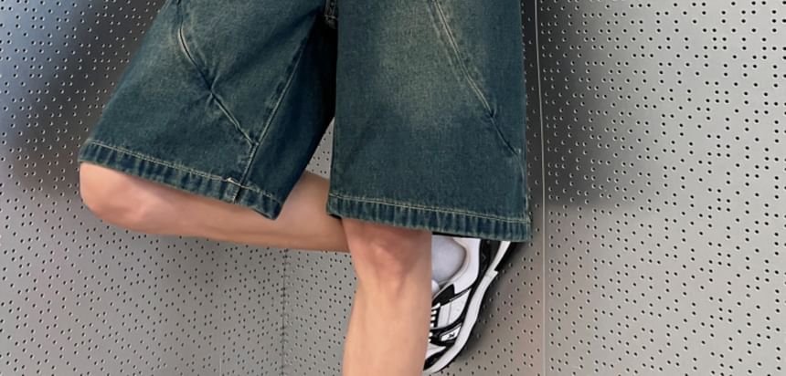 Nightbell - Mid-rise, gewassen denim shorts met panelen