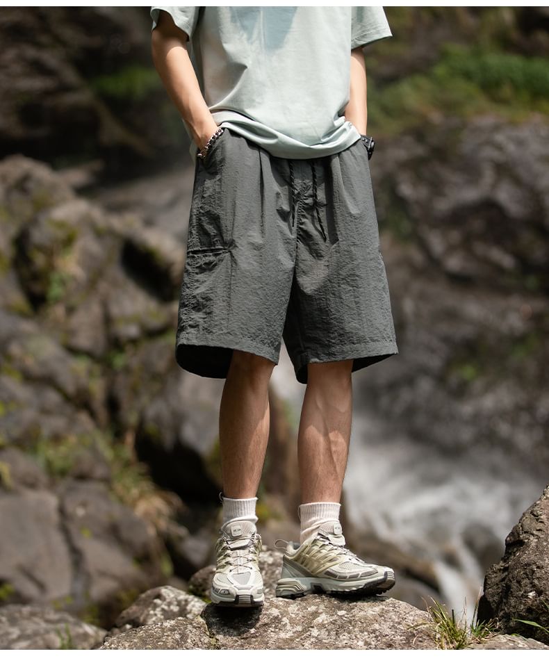 Really Point - Mid Rise Plain Cargo Shorts