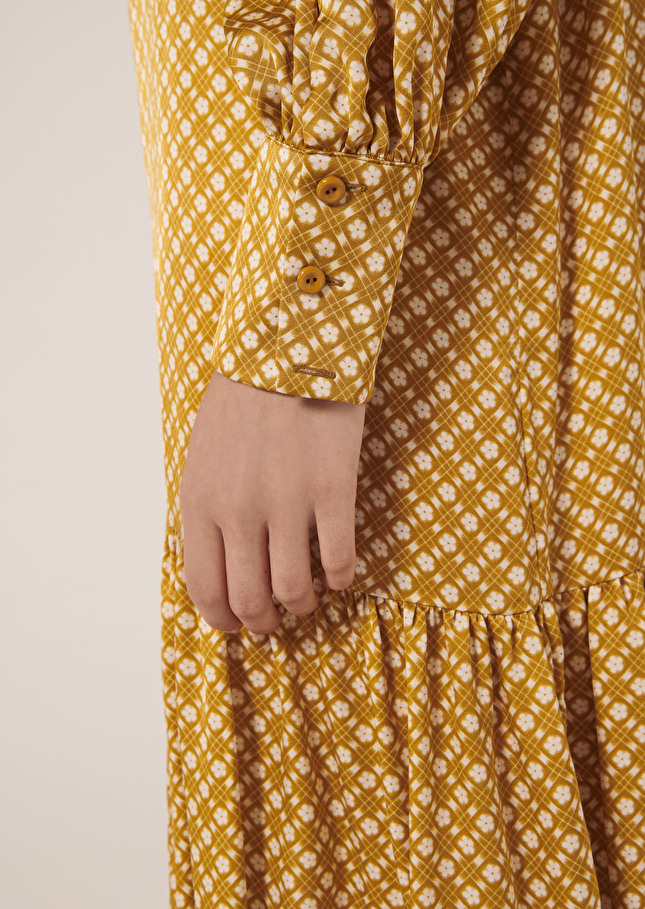 Robe Rosinejaune imprimée petites fleurs en satin