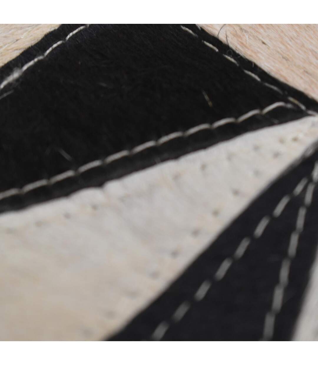 Tapis salon LITTLETRI en peau de bête Fait main