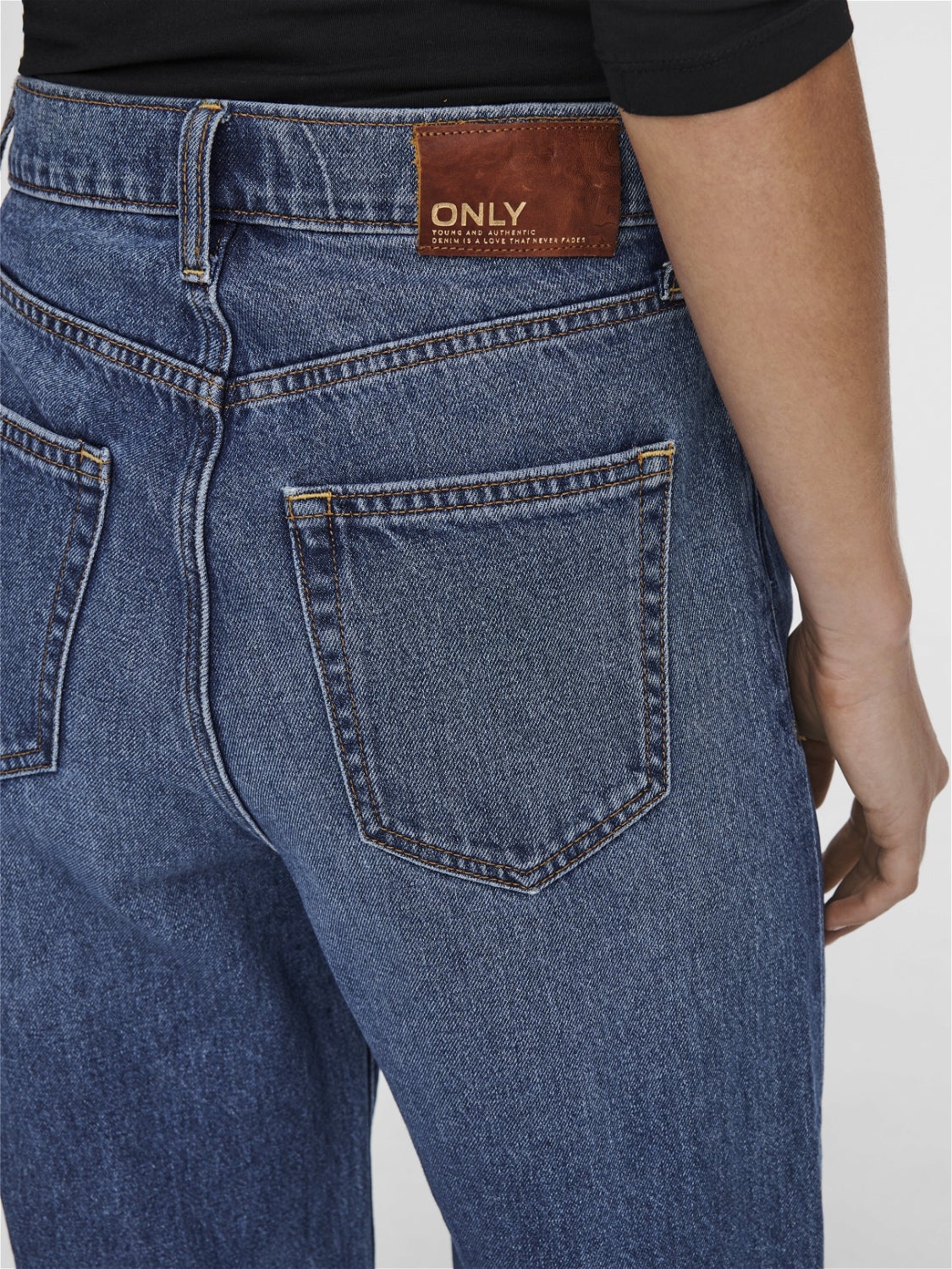 ONLHOPE Hohe Taille Weiter Beinschnitt Jeans Medium Blue Denim
