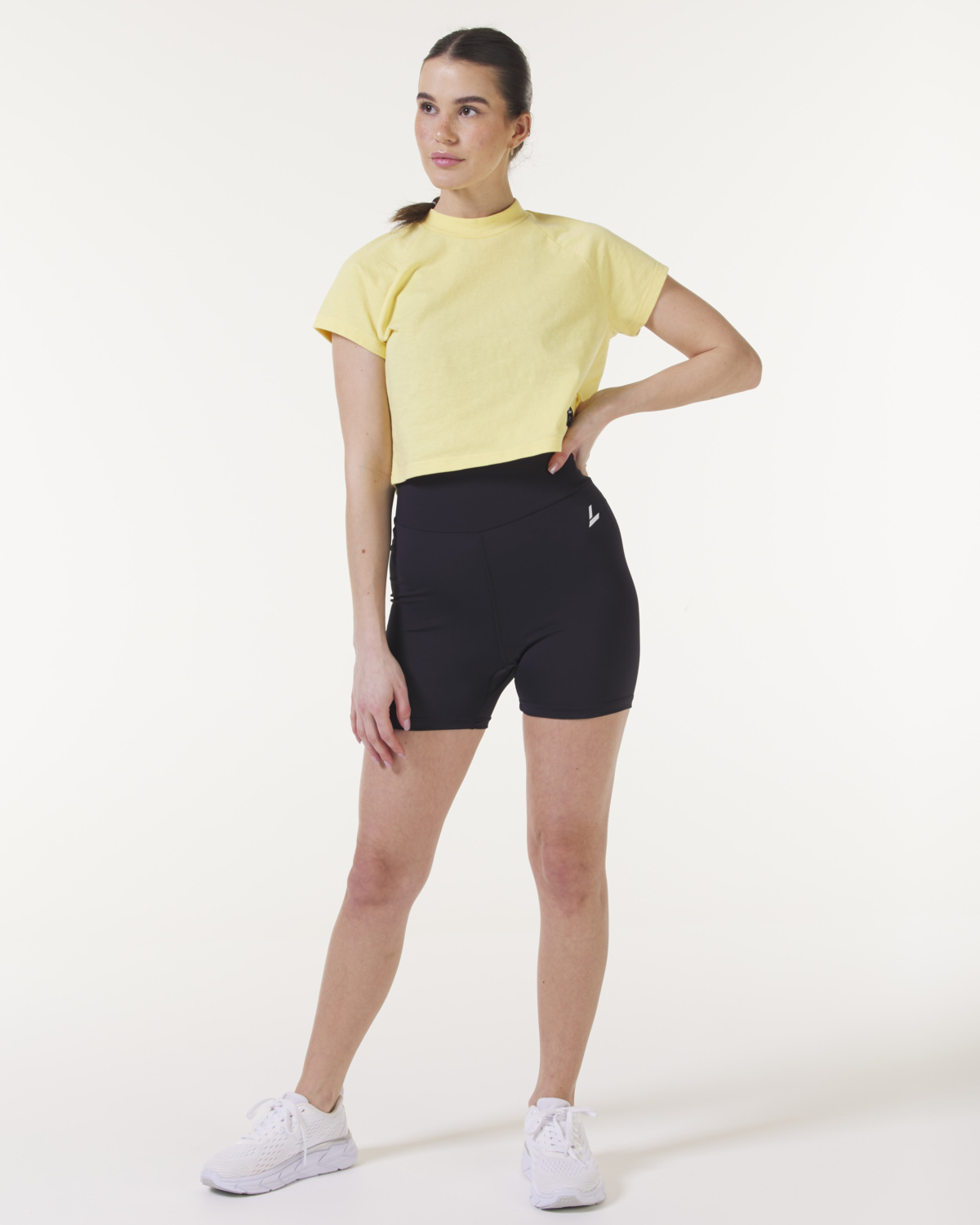 LEVITY Silhouette Favorable Shorts Black