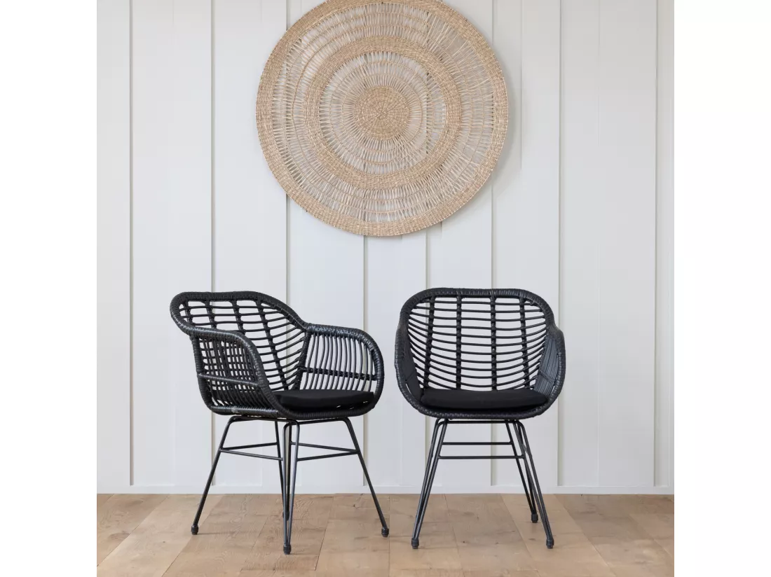 Lot de 2 fauteuils en rotin synthétique noirs avec coussins CINTA - HAPPY GARDEN