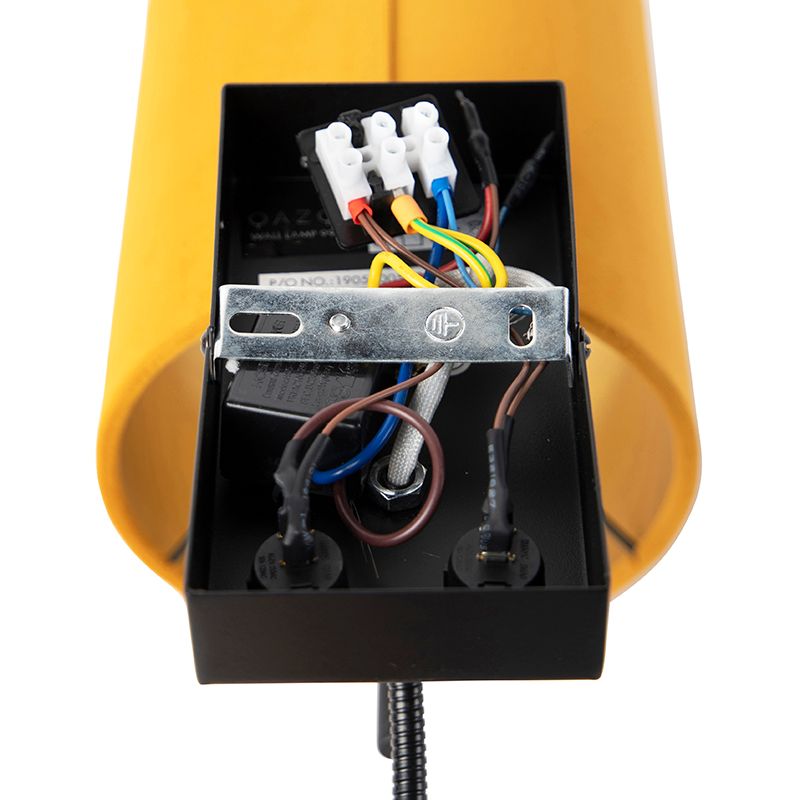 Wandlamp zwart met velours gele kap - Stacca