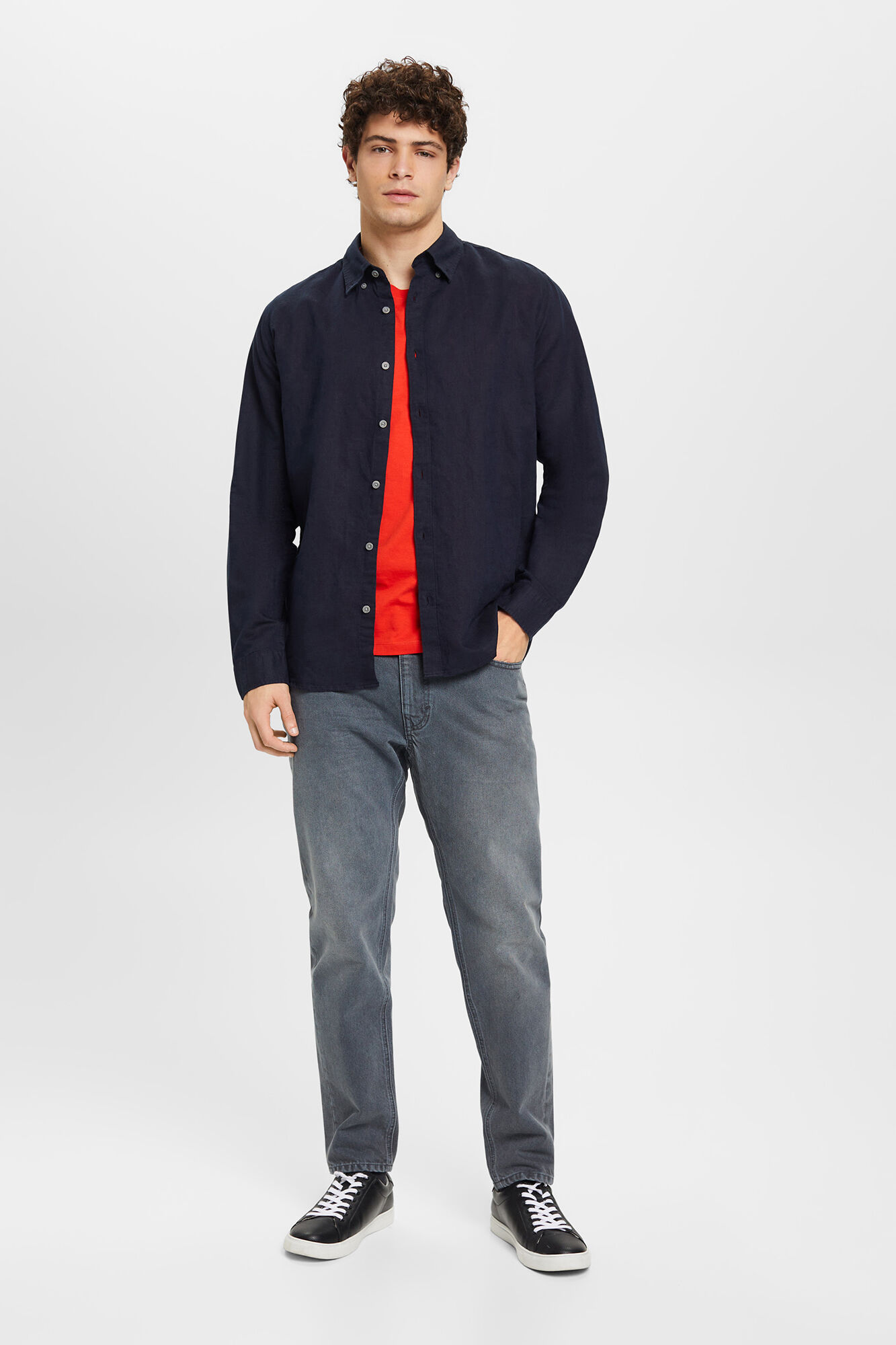 Camisa básica de linho de corte regular - Azul marinho
