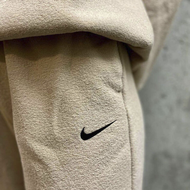 Nike sportswear essentials pants Beige