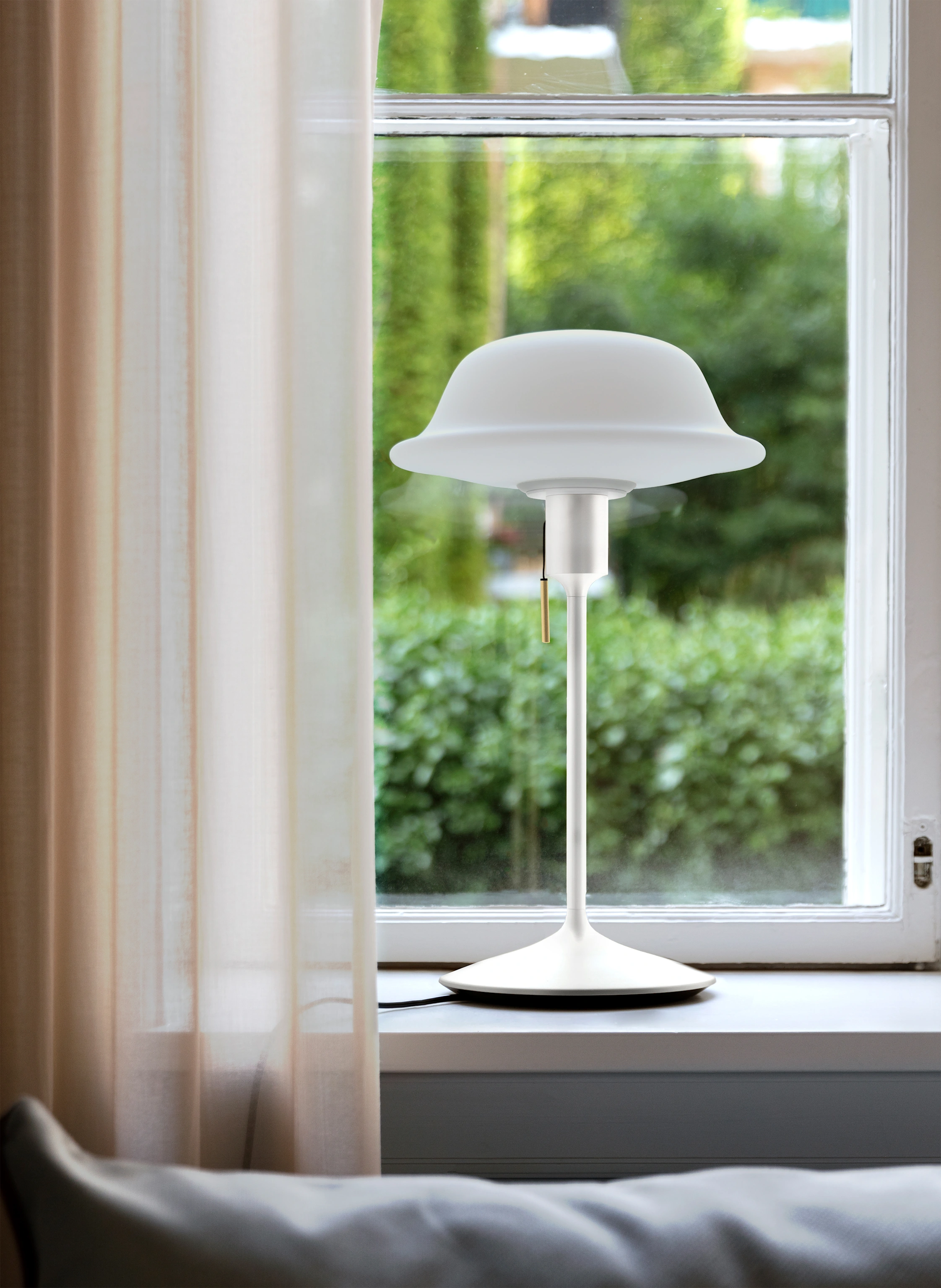 UMAGE Tischleuchte BUTLER