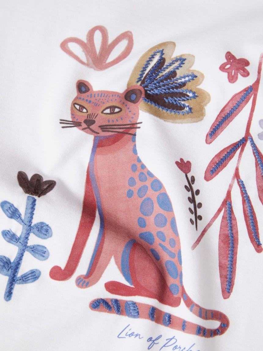 T-shirt em algodão com detalhes bordados