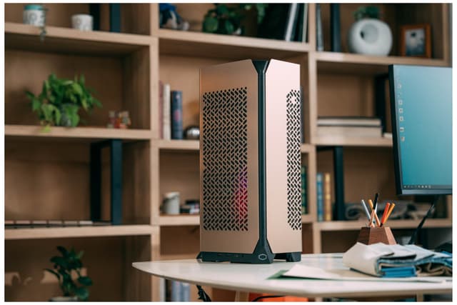Cooler Master Ncore 100 MAX PC-kabinet (bronze)
