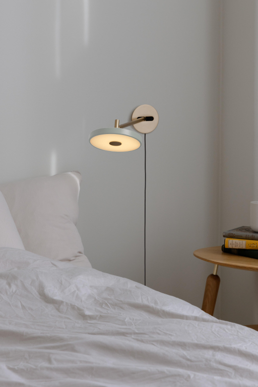 Umage Asteria wandlamp LED long Ø15 Nuance Mist