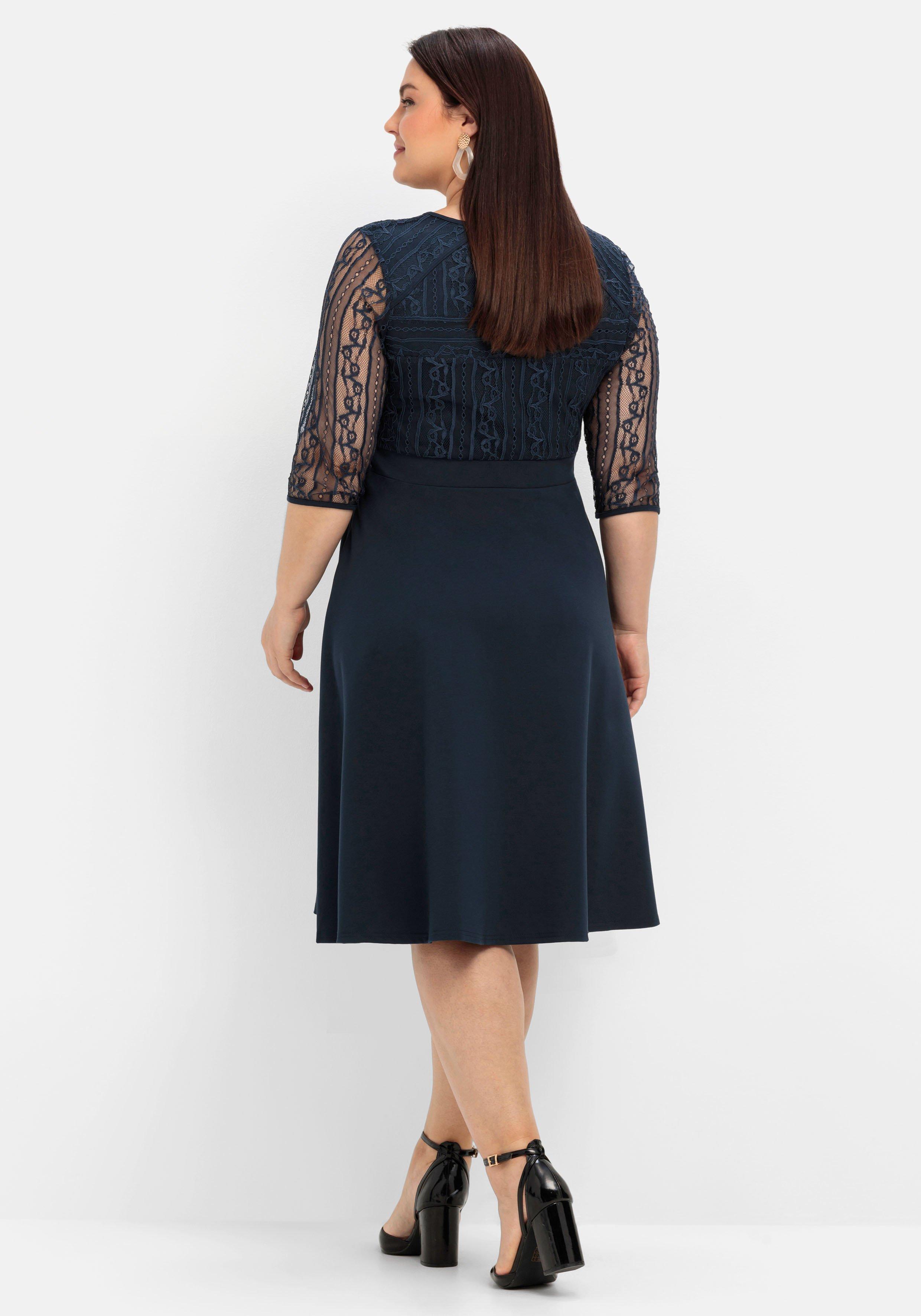 Cocktailkleid mit floraler Spitze und Chiffon-Ärmeln