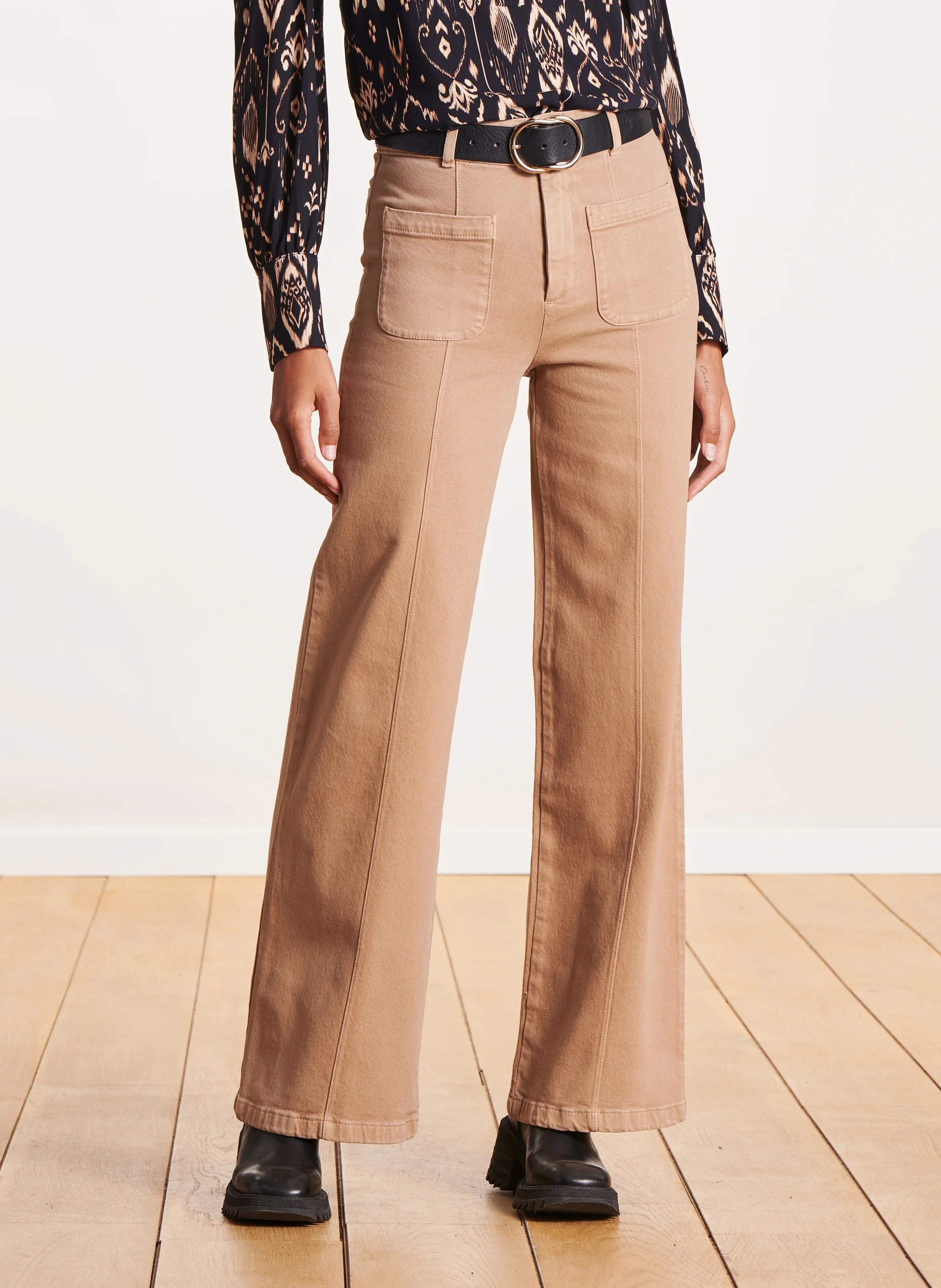Jean flare en coton bio mélangé | Marron