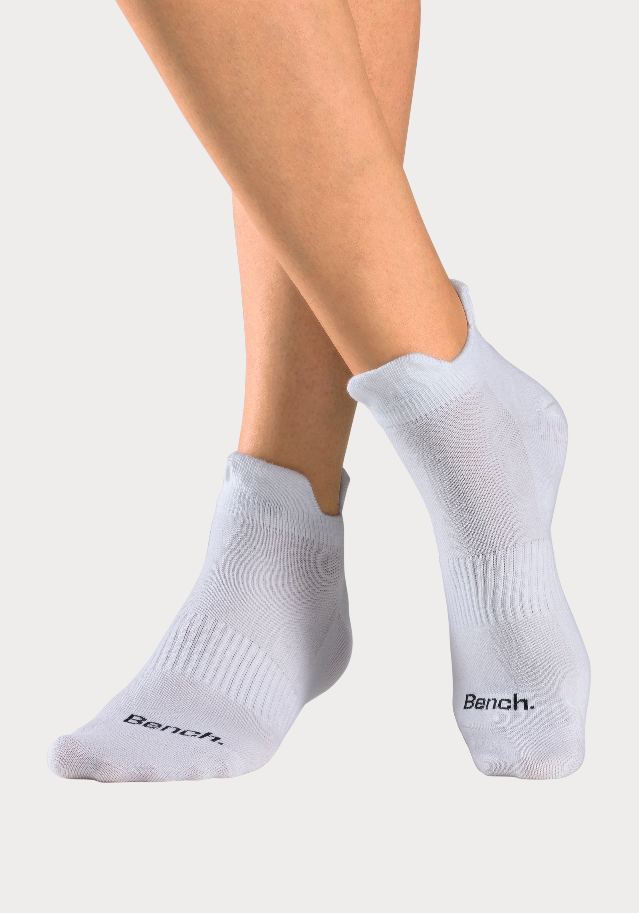 Bench. Sneakersocken Packung, 6 Stk. tlg. mit feiner Mesh Konstruktion und Mittelfussgummi