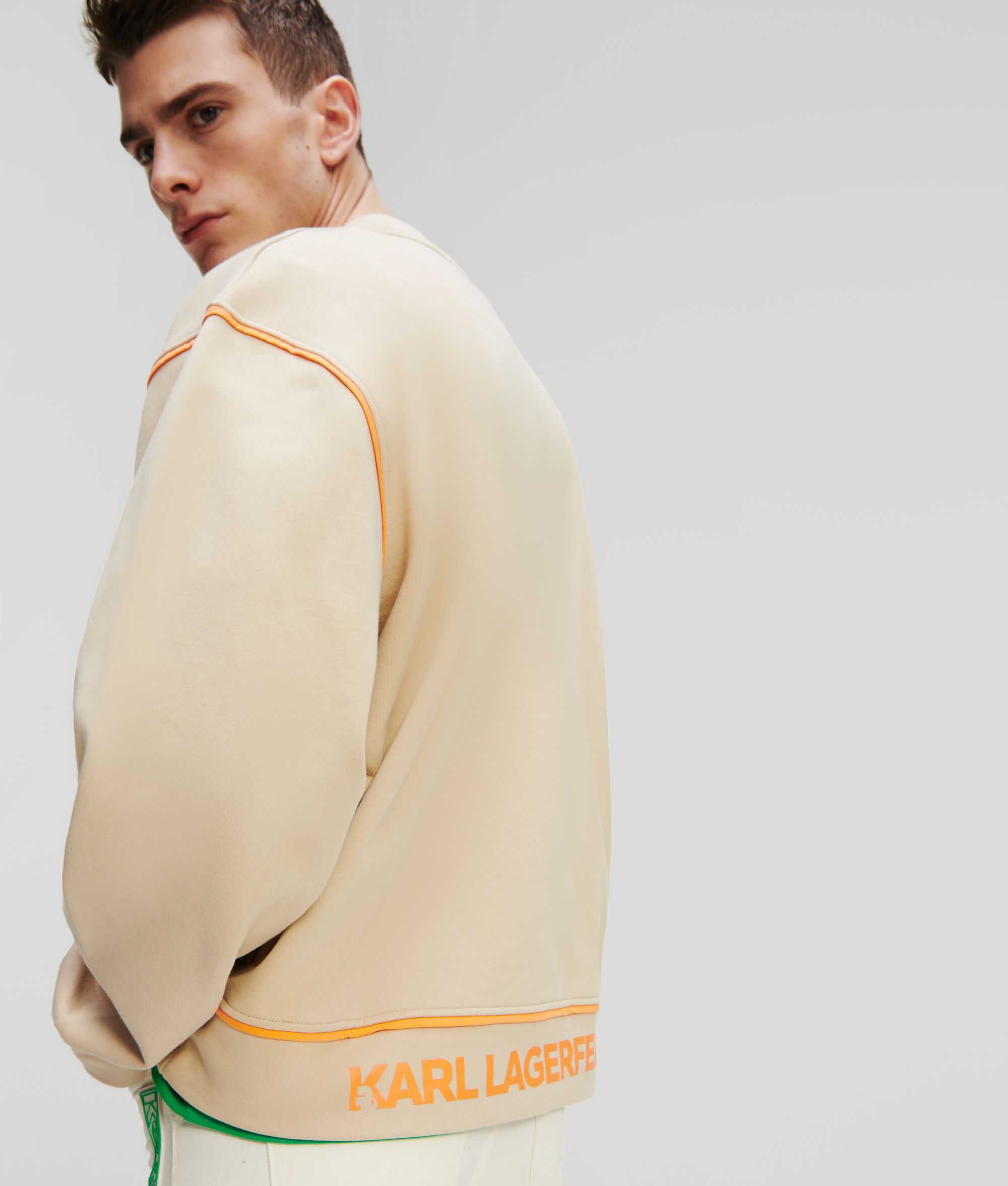 SWEAT-SHIRT AVEC LISERÉ CONTRASTANT IKONIK