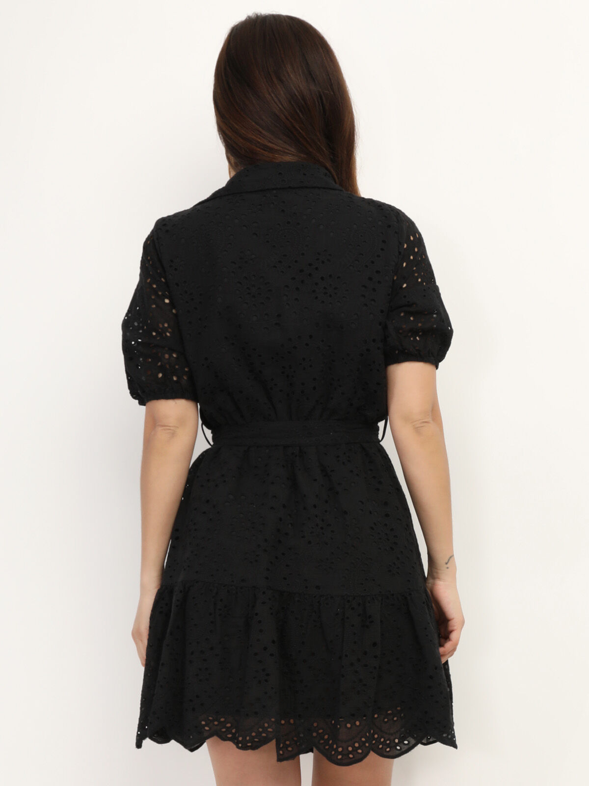 Robe à broderie anglaise et manches ballons- Noir