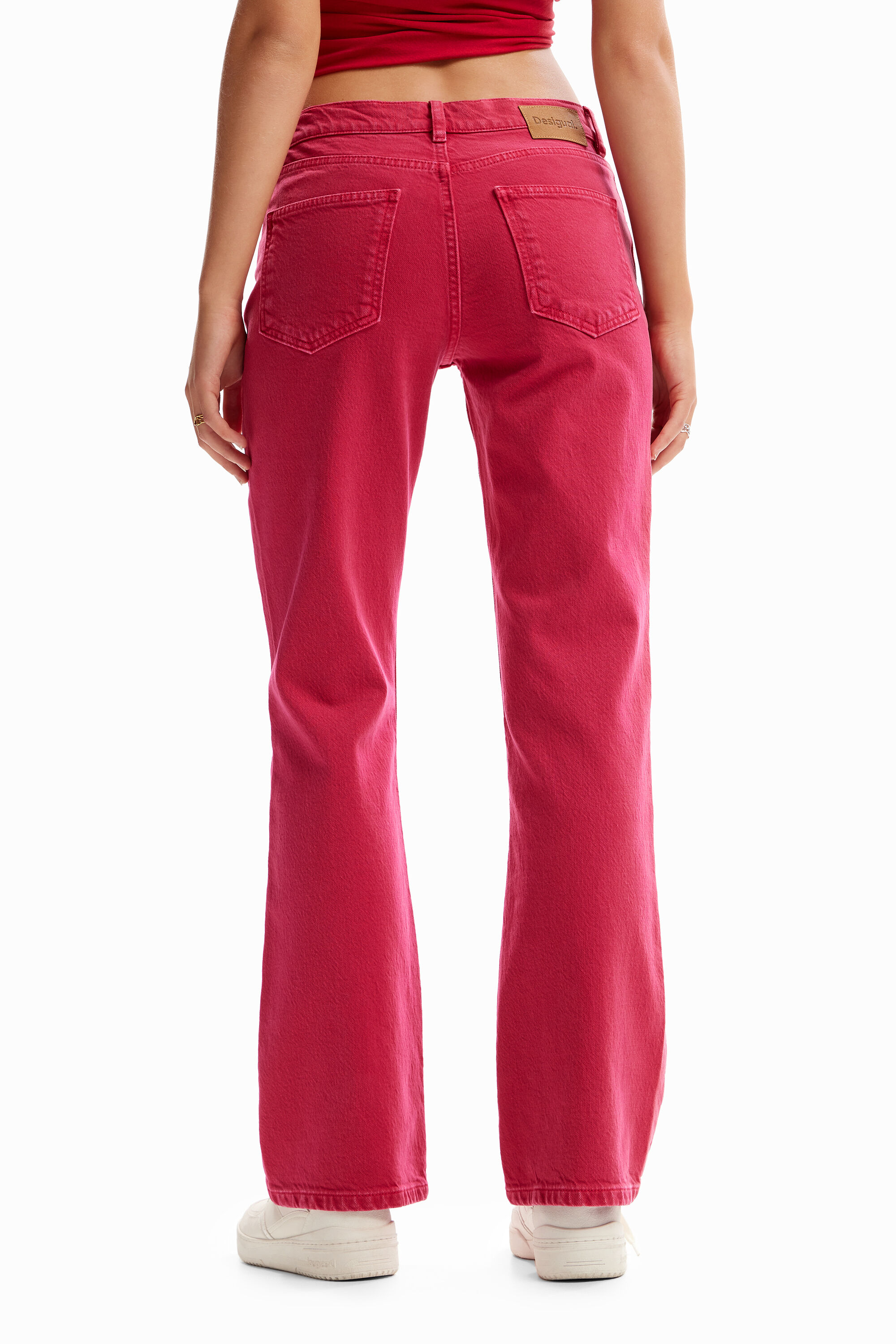 Calça jeans flare lisa