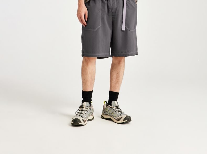 Newin - Ademende gestikte shorts met riem